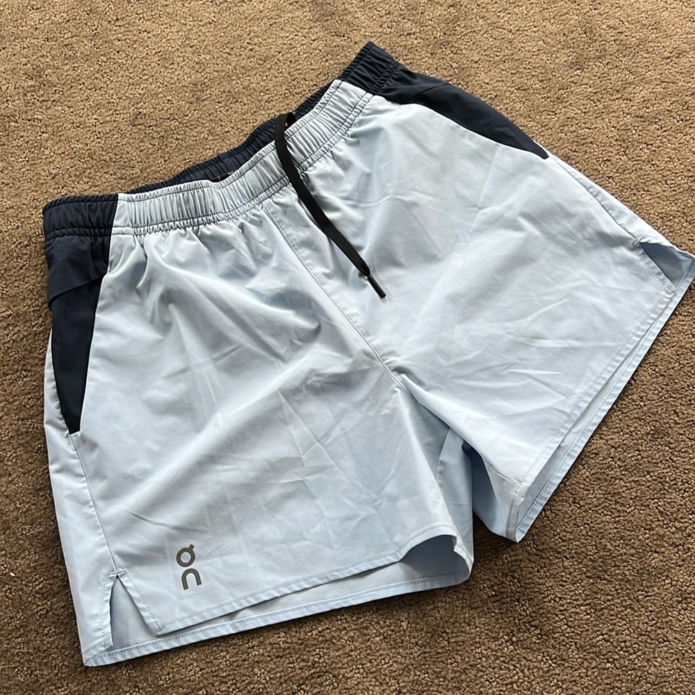 On cloud running shorts